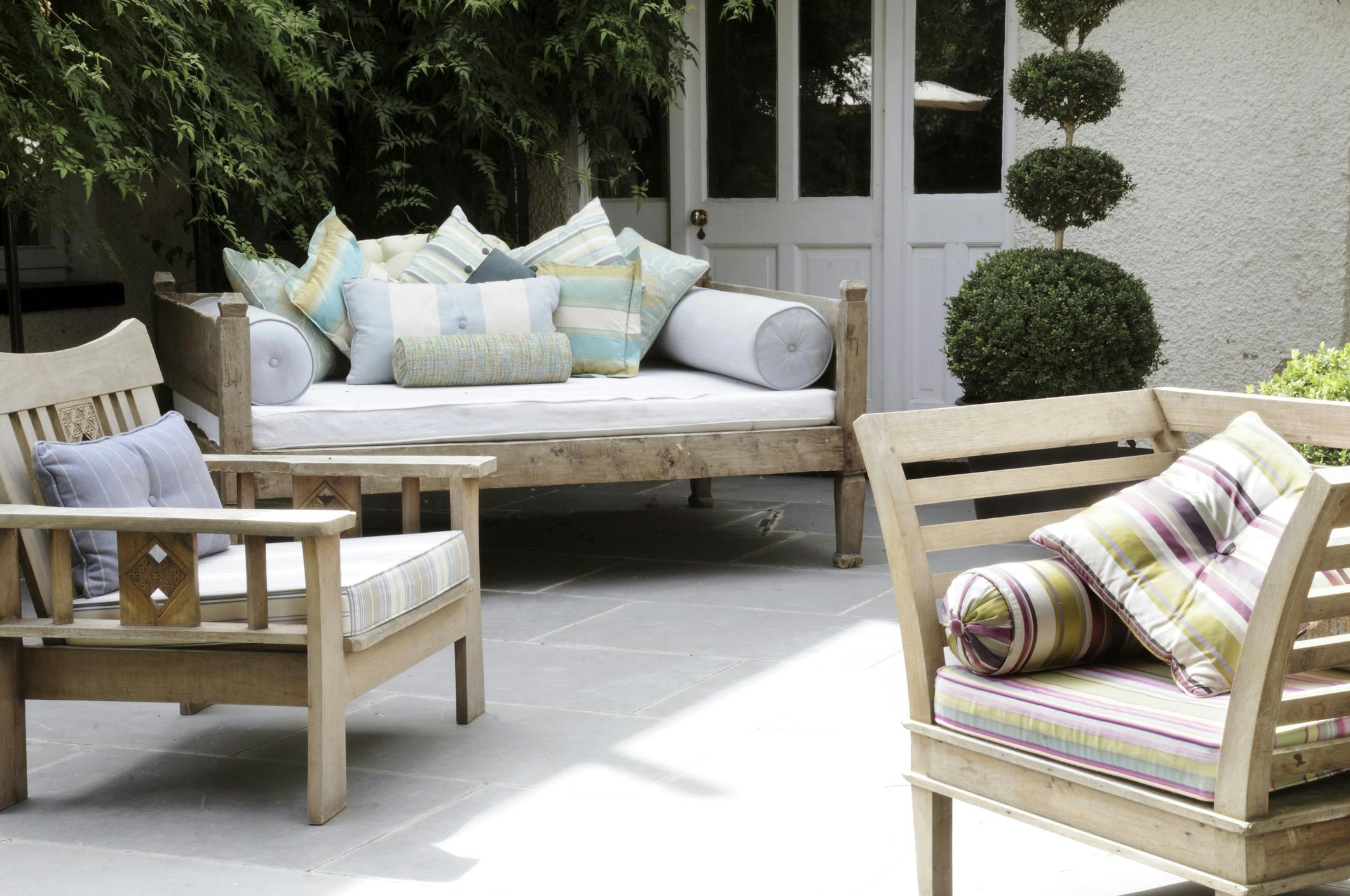 modern garden love seat