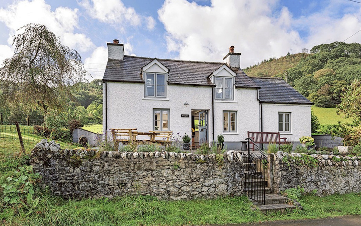 Rural retreat in Wales 
