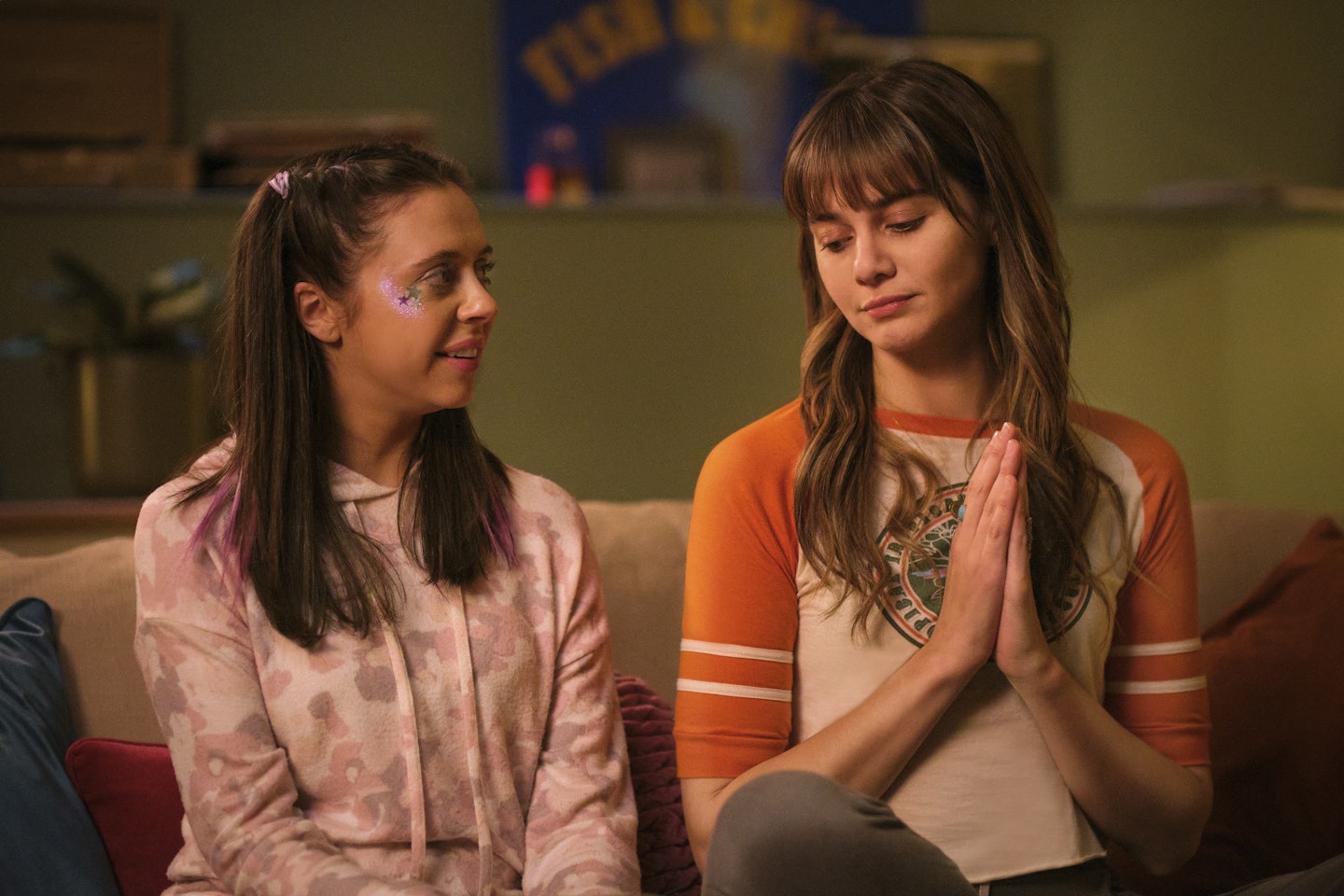 Bel Powley and Emma Appleton in Everything I Know About Love