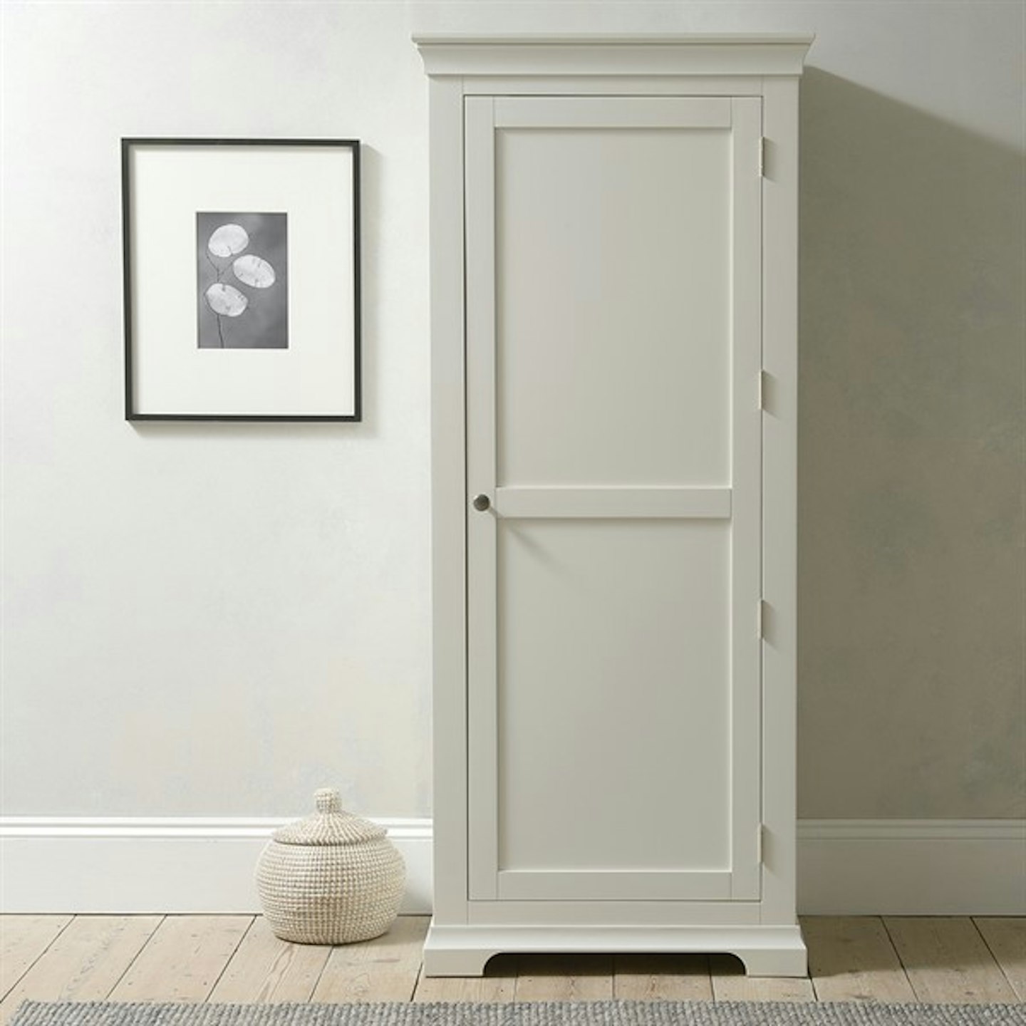 Cotswold Company, Chantilly Warm White Single Wardrobe, £595