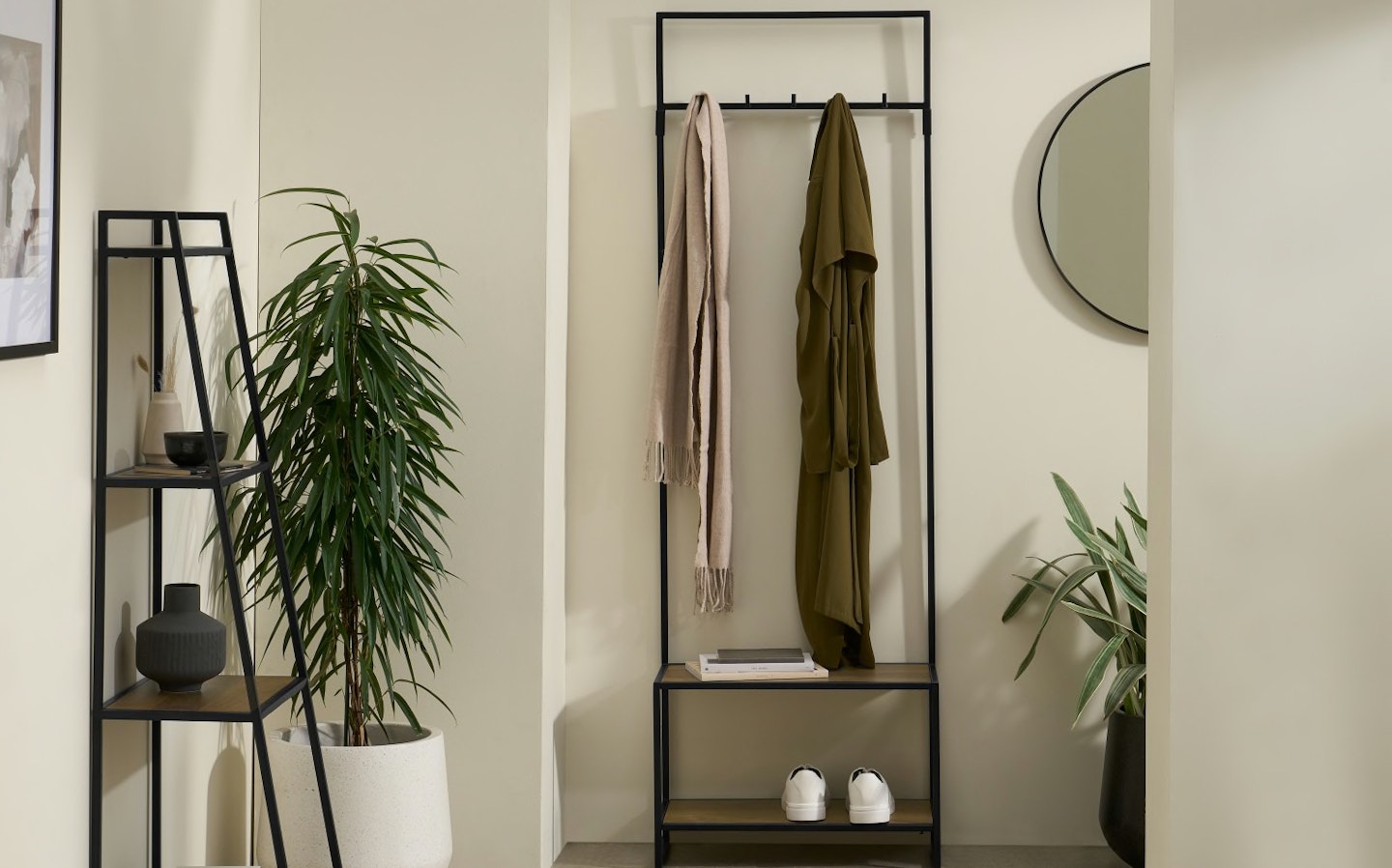 Coat storage ideas and solutions - hallway