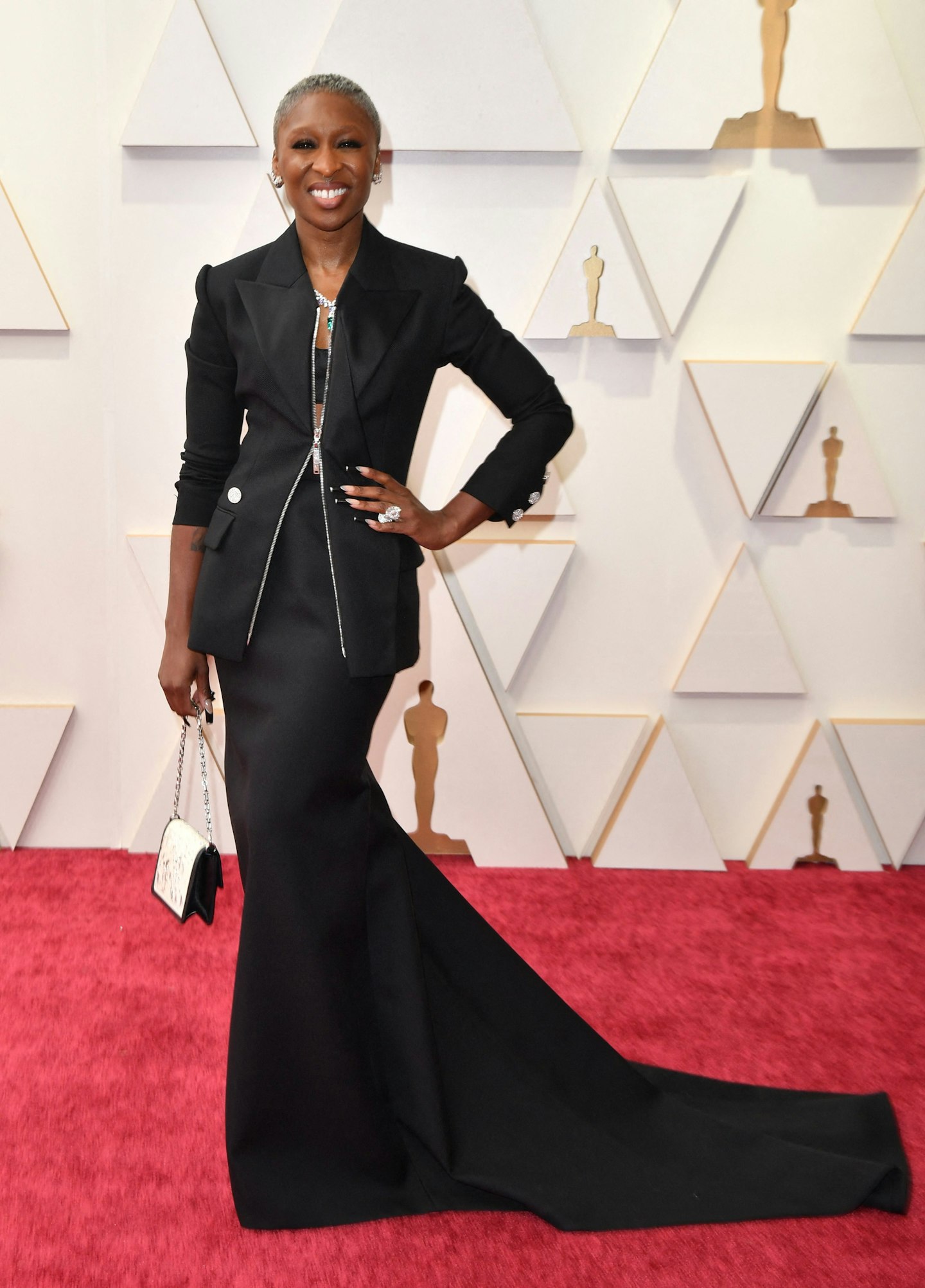 Oscars 2022: Timothee Chalamet goes SHIRTLESS beneath Louis Vuitton  womenswear blazer for ceremony