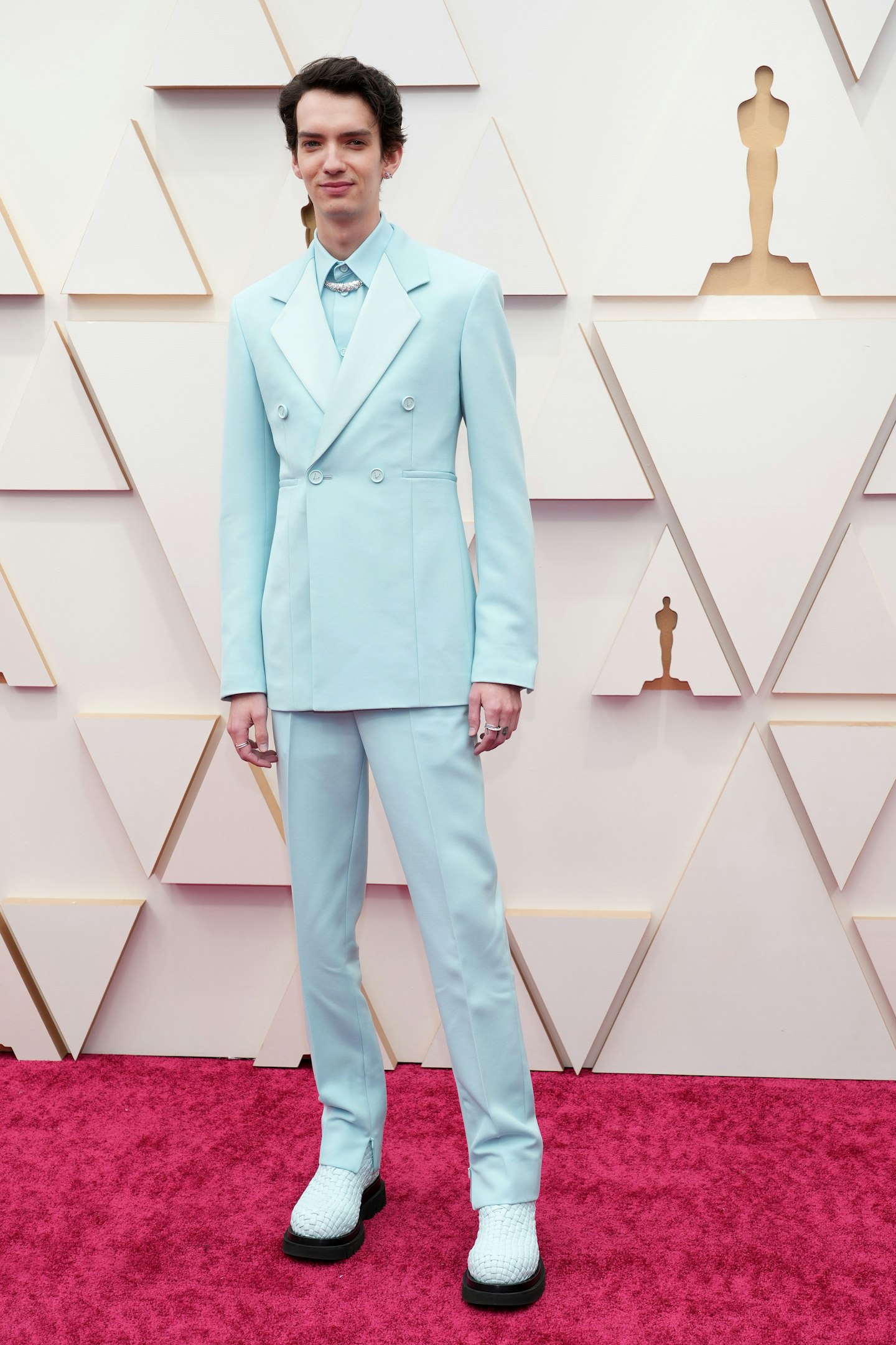 Timothée Chalamet in Louis Vuitton at 2022 Oscars: Details, Photos – WWD