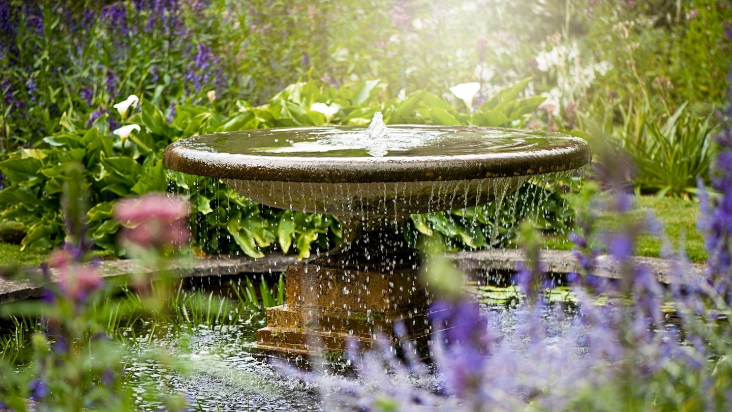 best garden water features