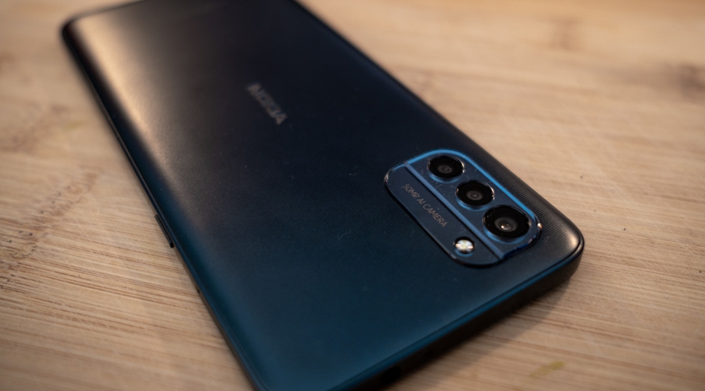 Nokia G21 cameras on the back of the smartphone