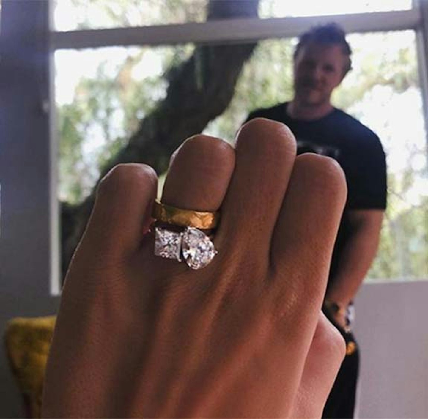 Emily Ratajowski engagement ring