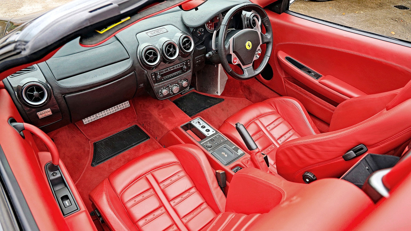 Ferrari F430 Spider interior