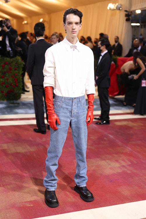 Kodi Smit-McPhee Met Gala