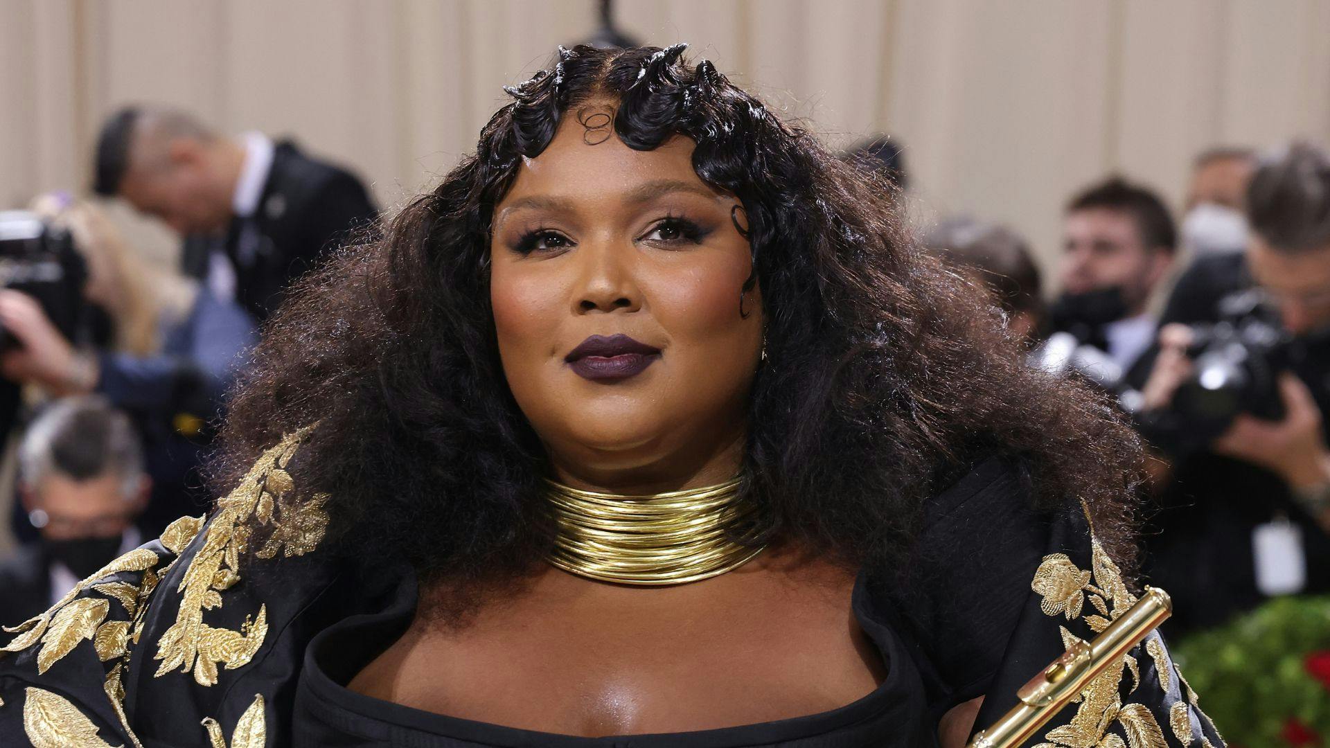 Lizzo wore this cult £26 lipstick to the Met Gala and we’re obsessed