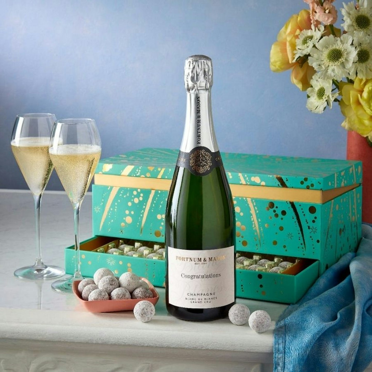 The Personalised Champagne & Chocolate Gift Box