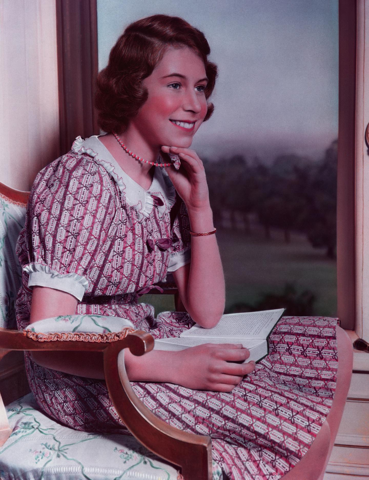 20 Photos Of Queen Elizabeth II From Toddler To Young Woman 20 Photos Of Queen Elizabeth II From Toddler To Young Woman