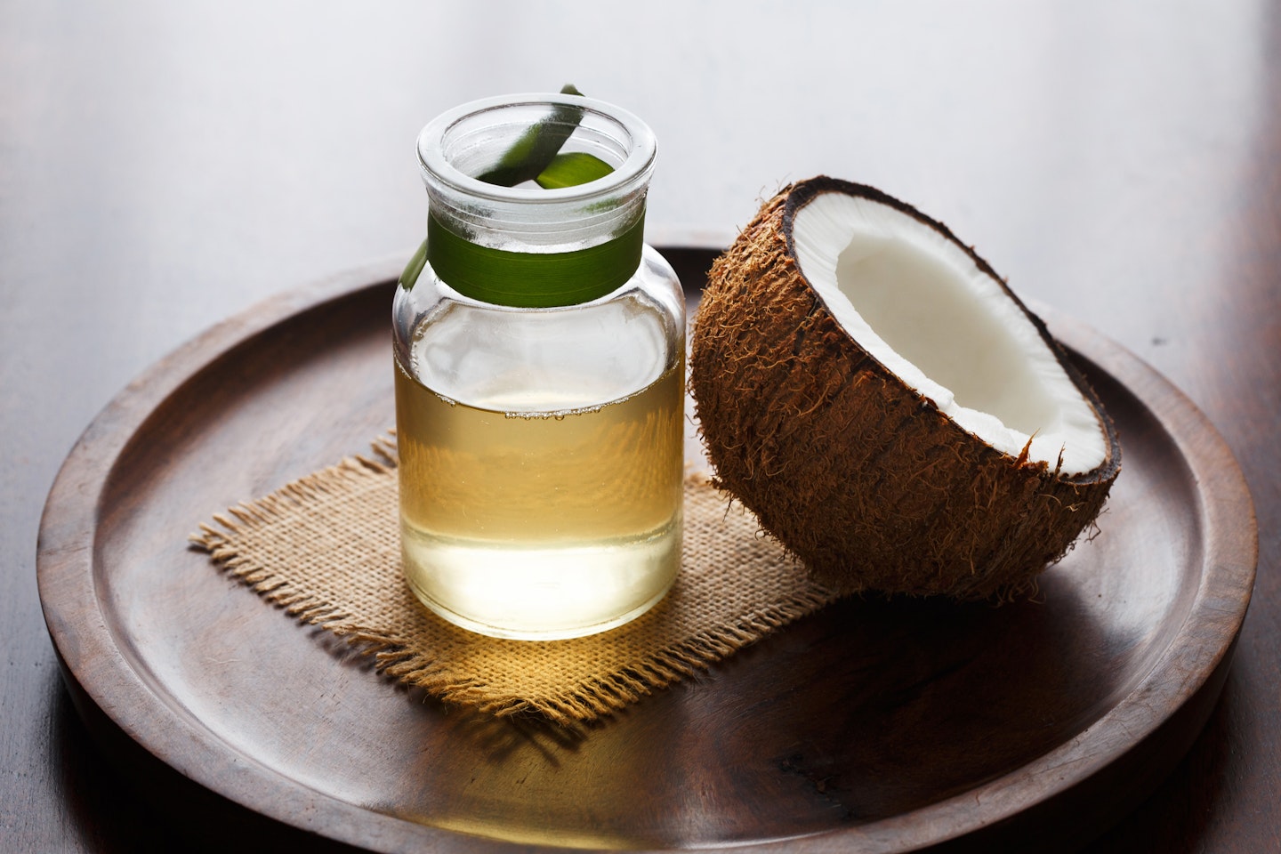 Thicken your eyebrows with coconut oil