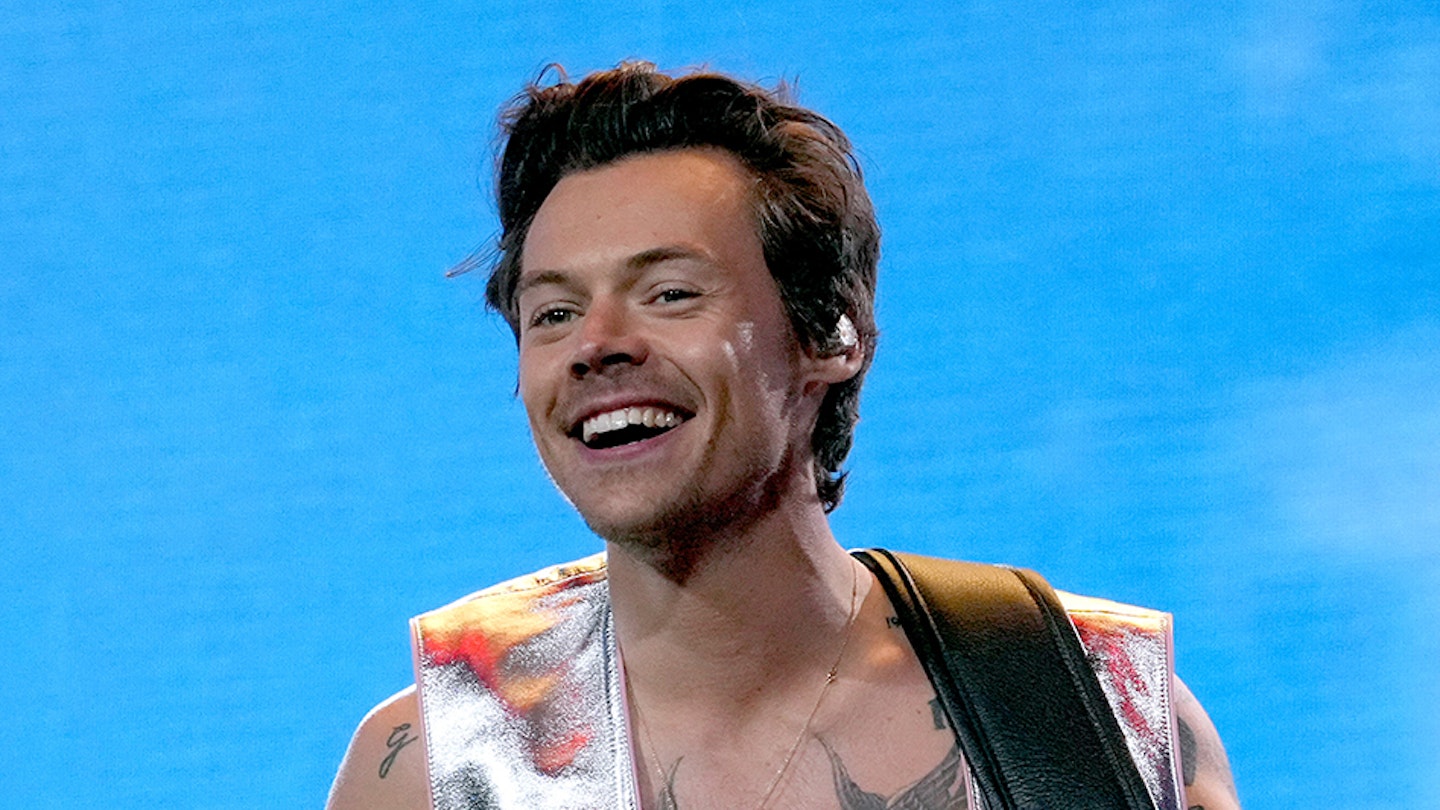 Harry Styles Admits One Direction Shirt Photo Was A 'Mistake' – Hollywood  Life