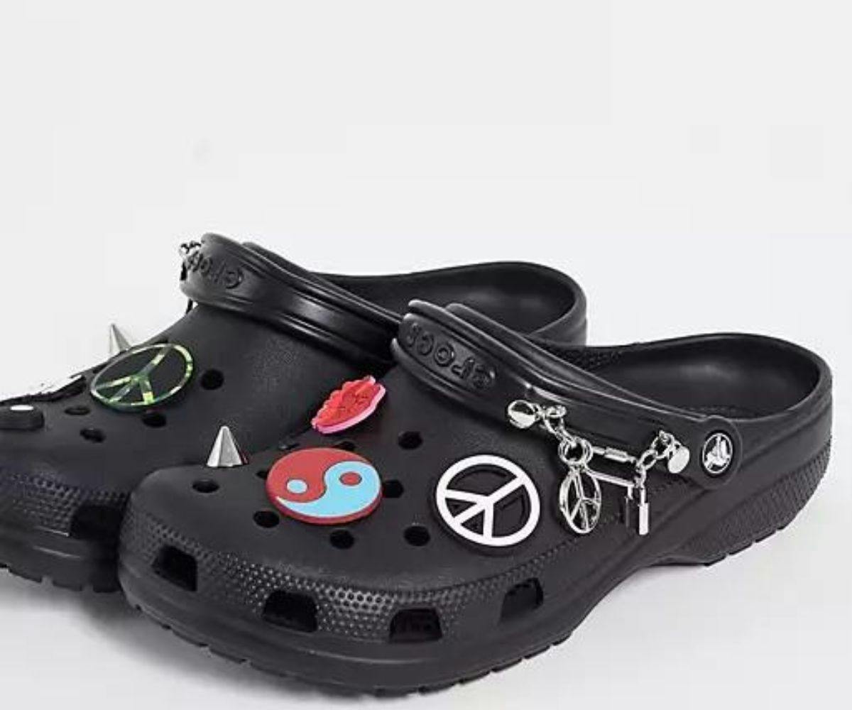 black crocs with black fur