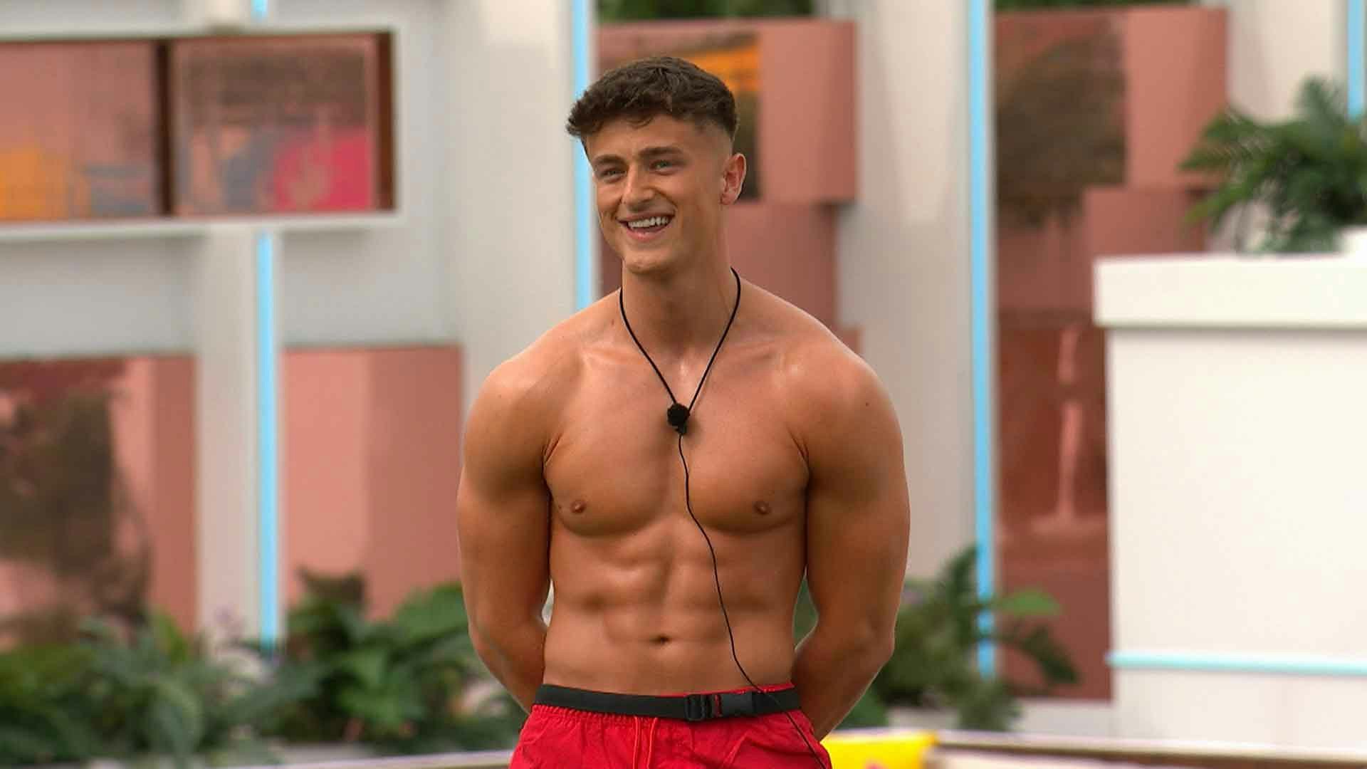 love island liam llewellyn