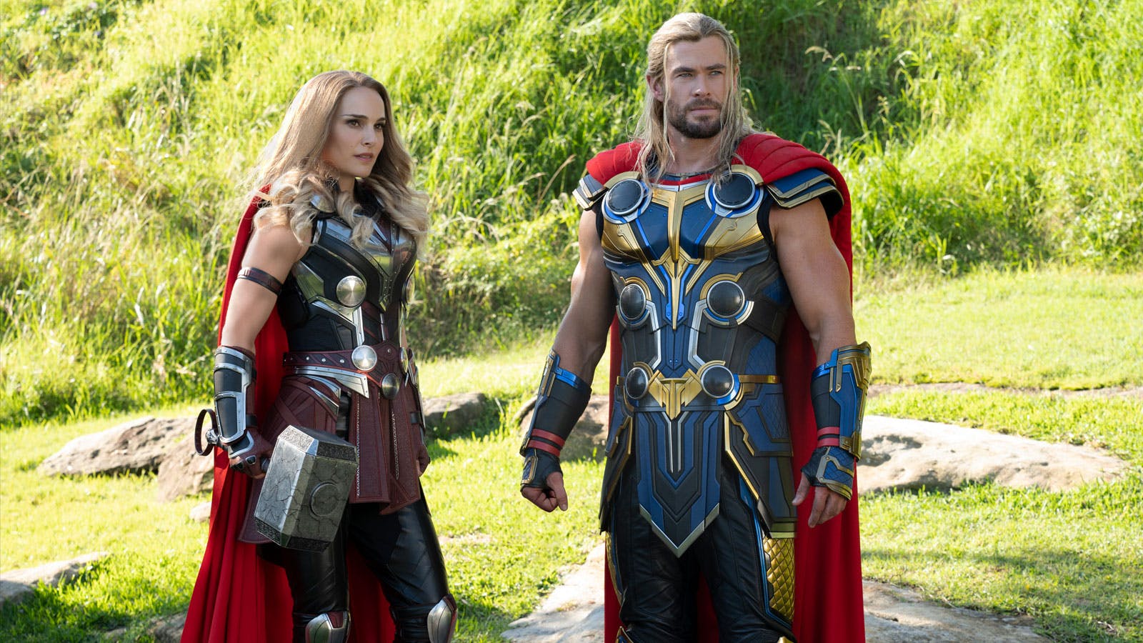 Review: 'Thor: Ragnarok' a technicolor blast of fun in space, Entertainment News