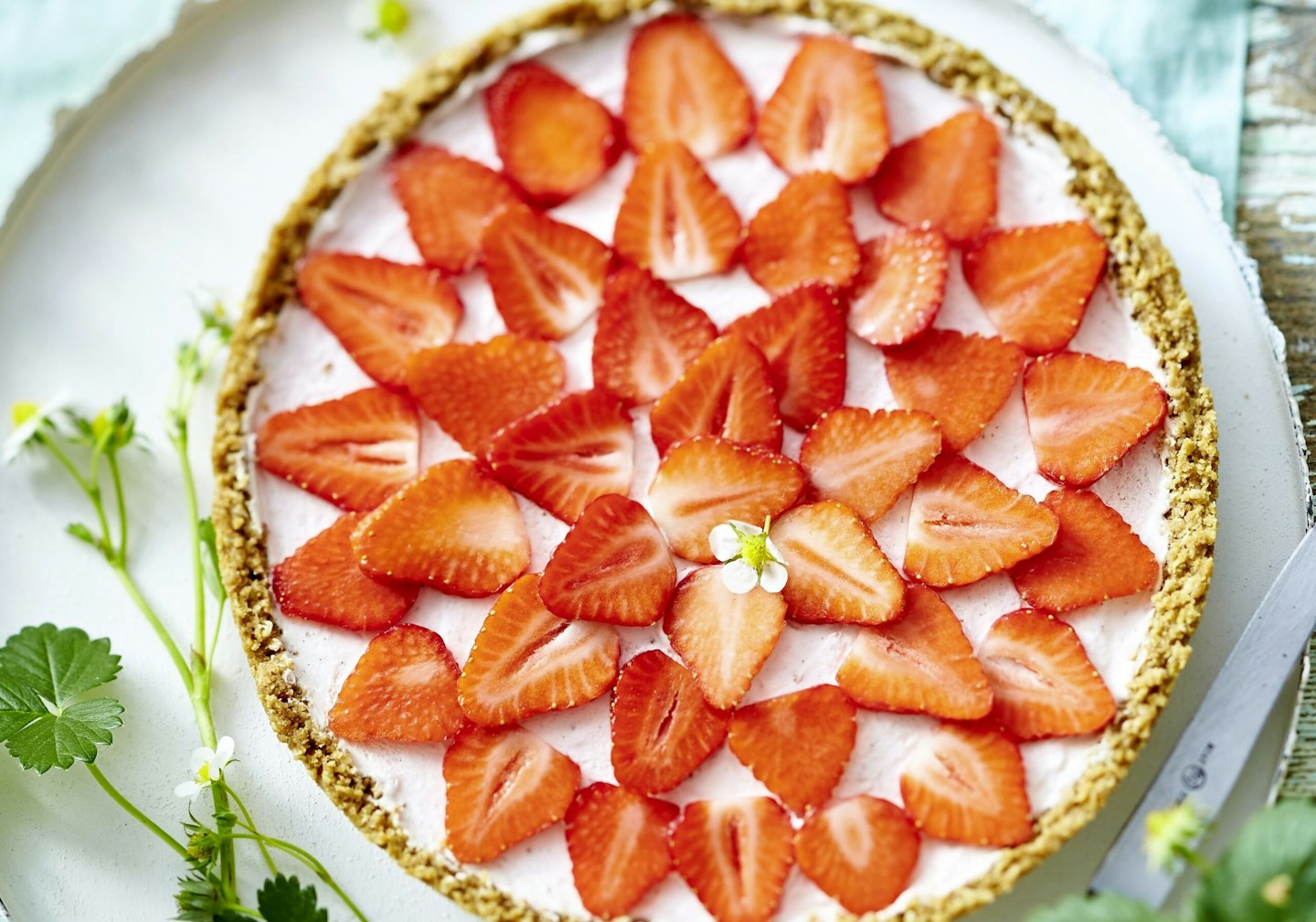 Strawberries and cream tart dessert
