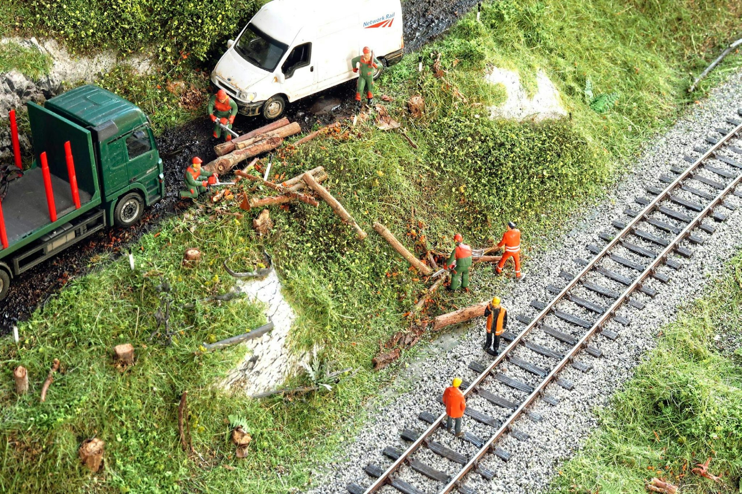 Model train track
