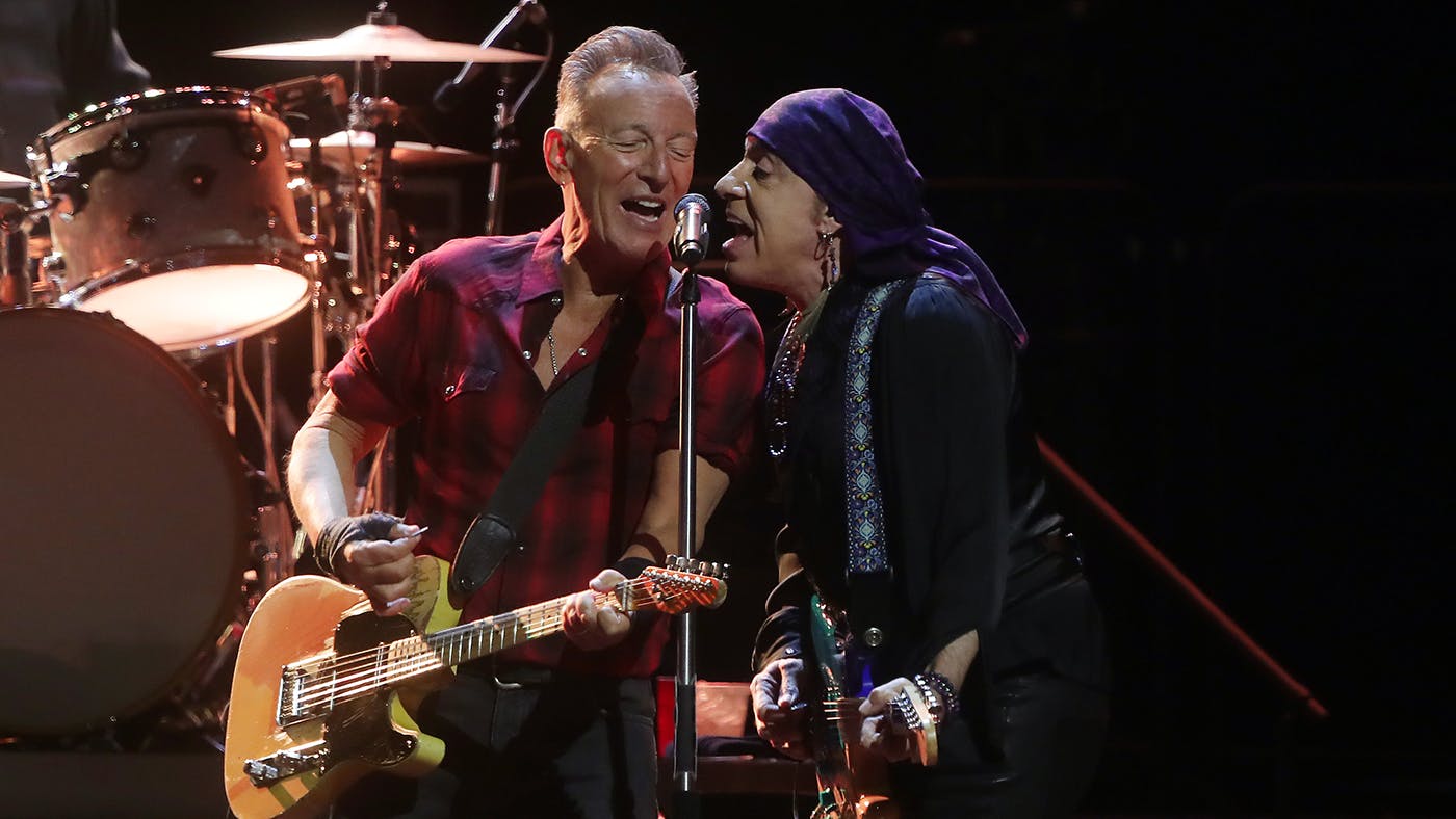 Bruce Springsteen Live Review: E Street Band deliver life