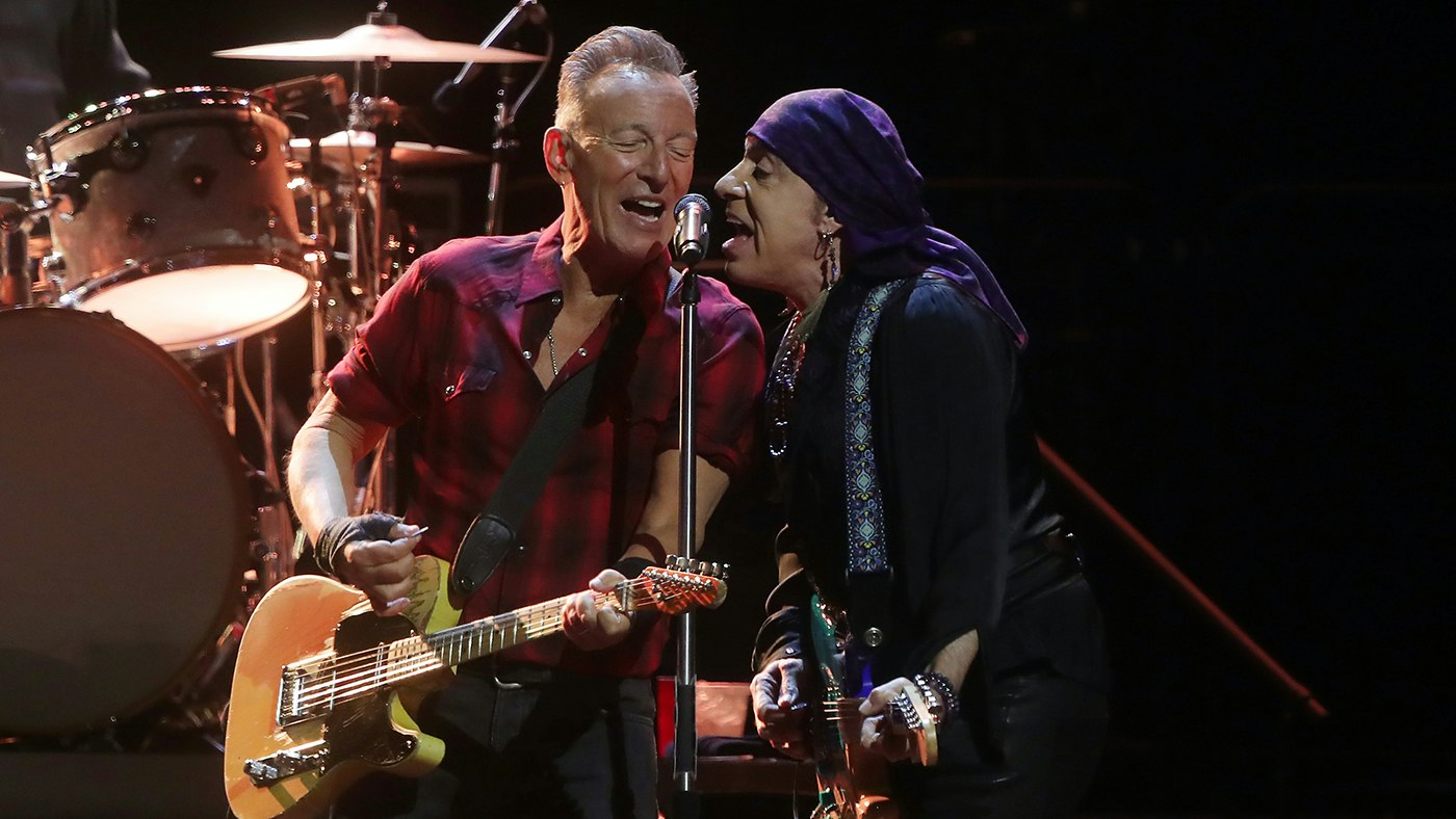 Springsteen Phoenix Bruce Springsteen Live Review: E Street Band deliver life-affirming succour