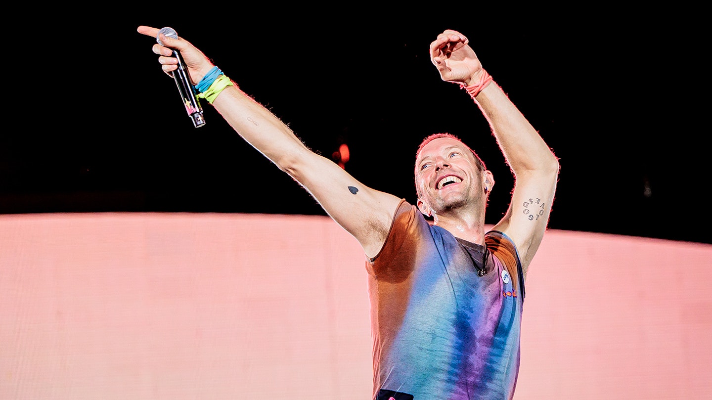 Coldplay's Chris Martin on stage, Milan 2023