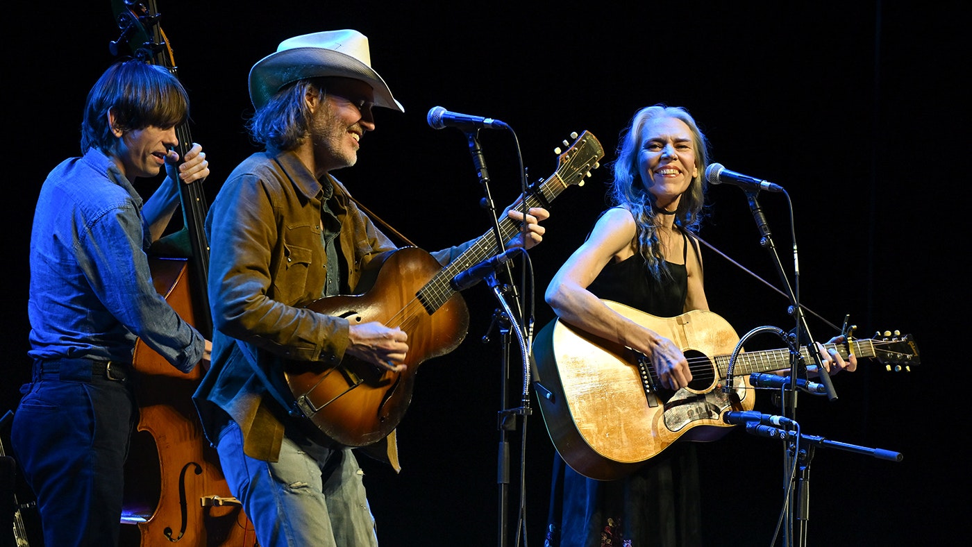 Gillian Welch and David Rawlings Live Review: The ruling couple of Americana dazzle at their first London show in 14 years