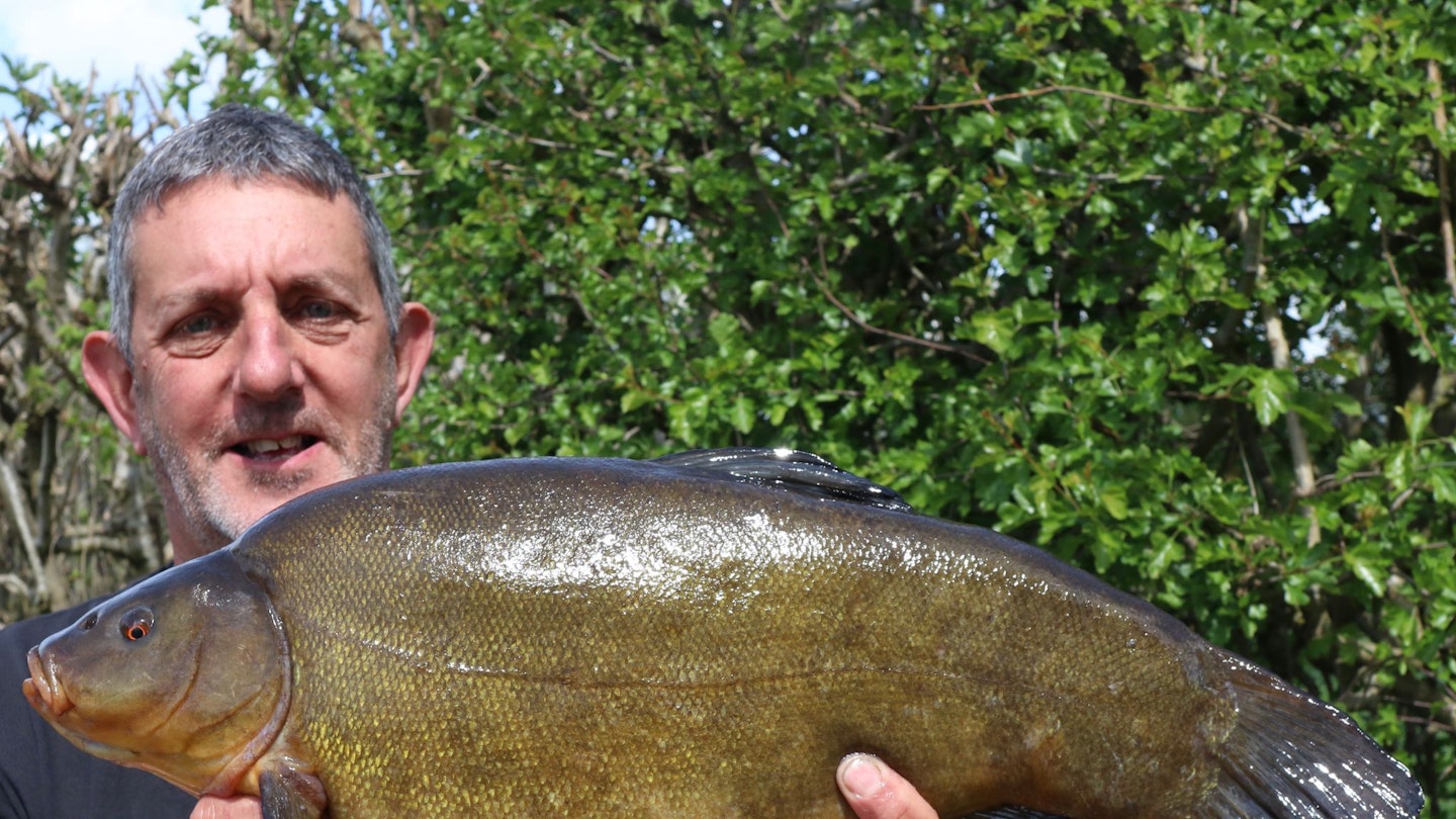 This 9lb 12oz tench was the biggest of the run of fish Dai took from a bar 40 yards out