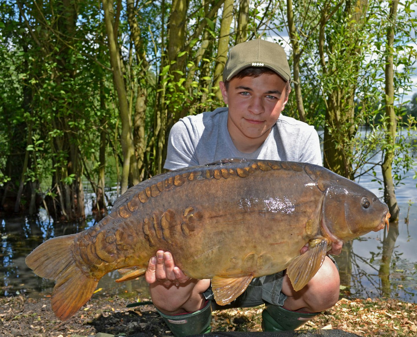 A typical Thorpe Lea mirror of 18lb 12oz