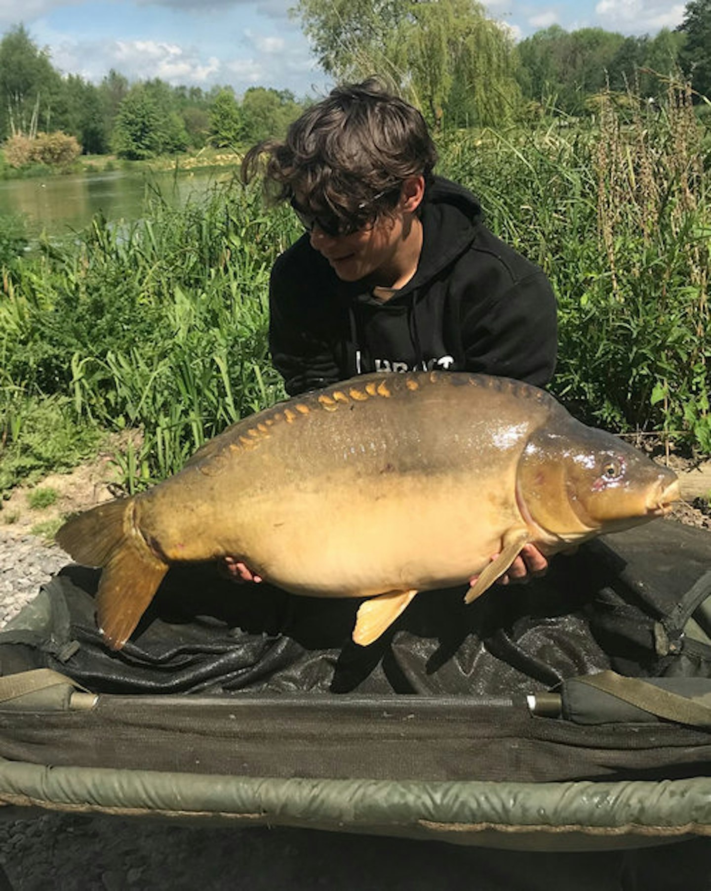 A 32lb 1oz Prairie mirror for Teddy Tahir