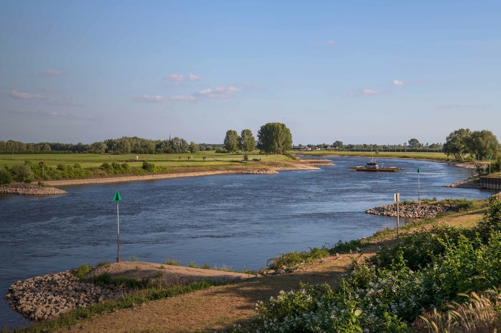 Hero match angler saves fellow competitor from drowning Angling Times