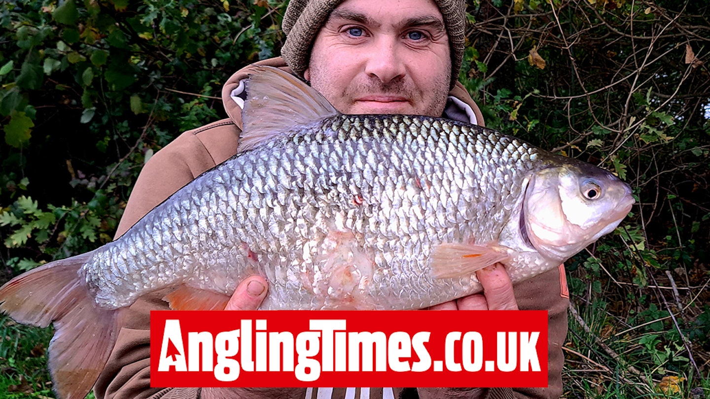 One of the UK’s biggest roach caught at Linear Fisheries