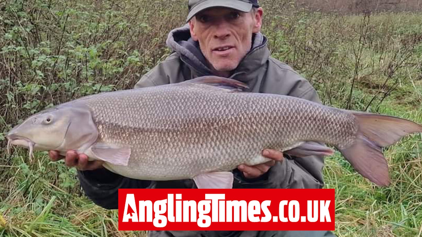 New record barbel at renowned Throop Fishery