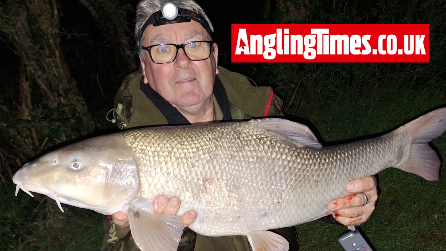 Angler banks enormous barbel and chunky carp from flooded River Thames