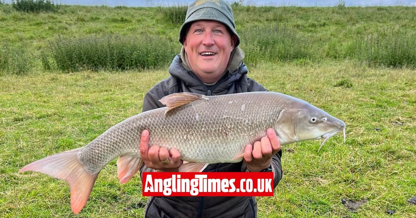 Anglers catches 16lb barbel on the 16th