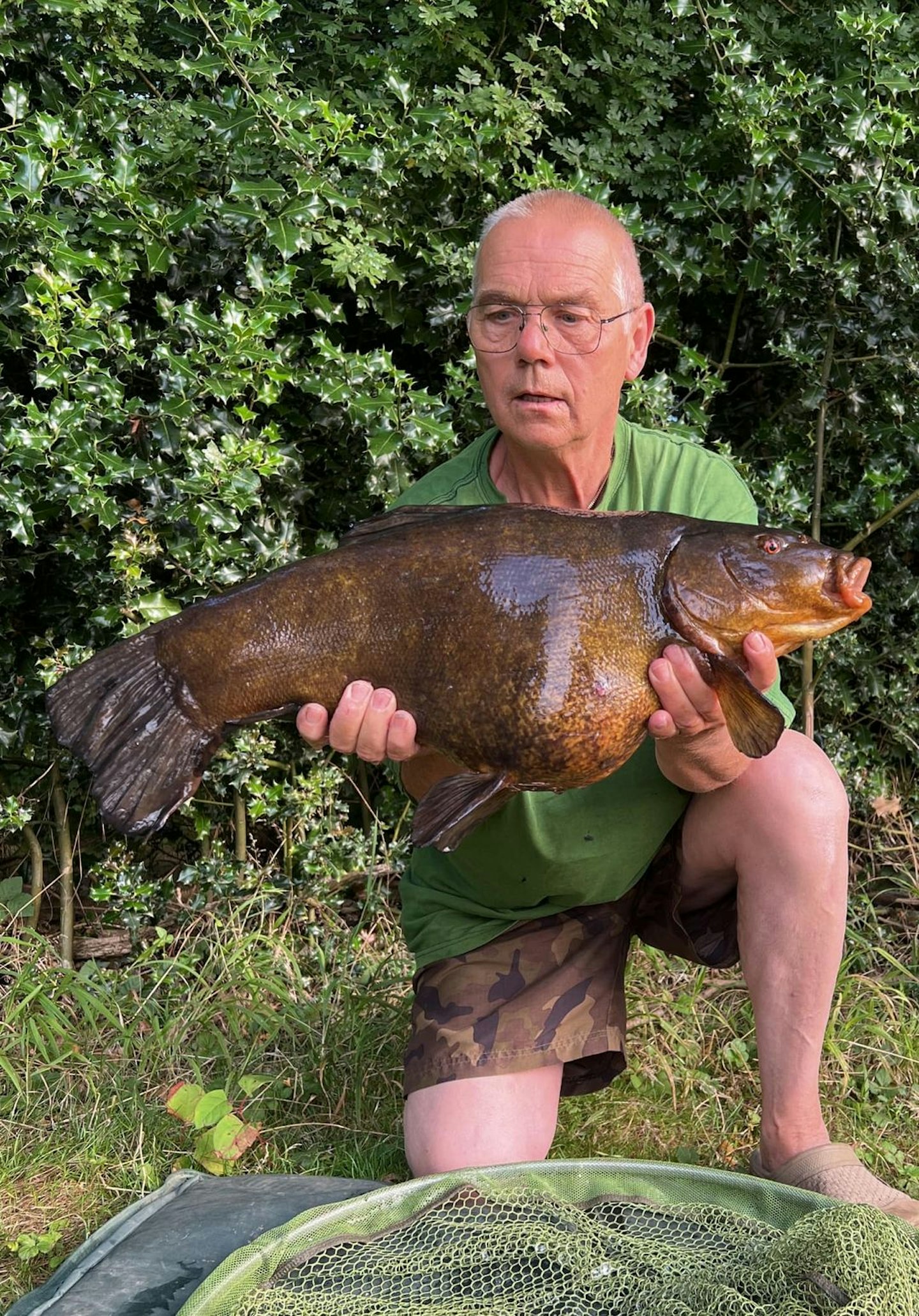 Zen with his new 12lb 8oz PB tench