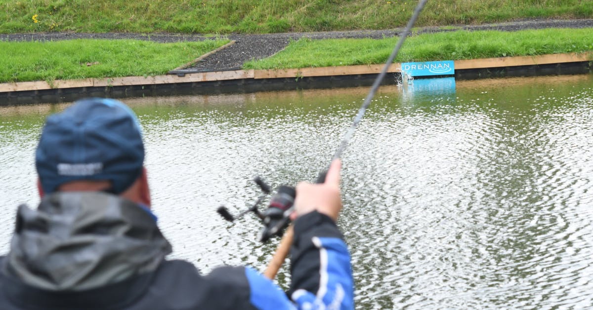 Autumn Carp Fishing Target the Far Bank with a Method Feeder