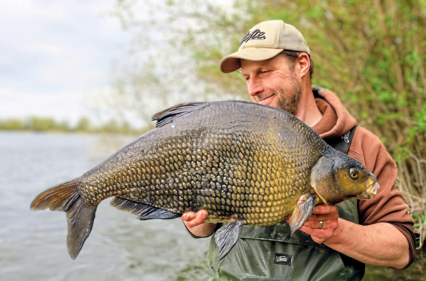 Weather Change Sparks Remarkable Haul of Massive Bream