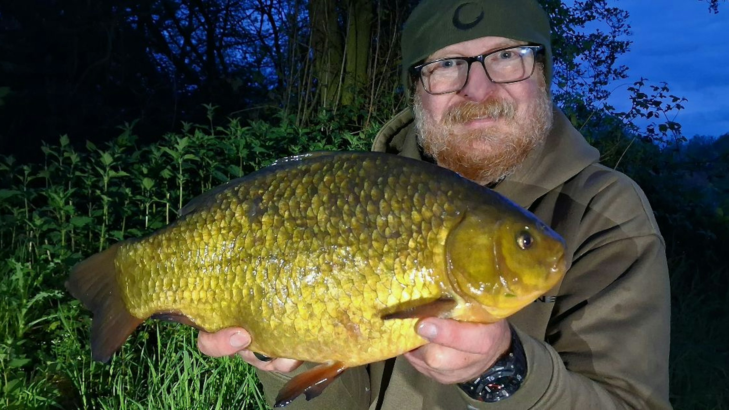Two huge 4lb crucians cap unforgettable session