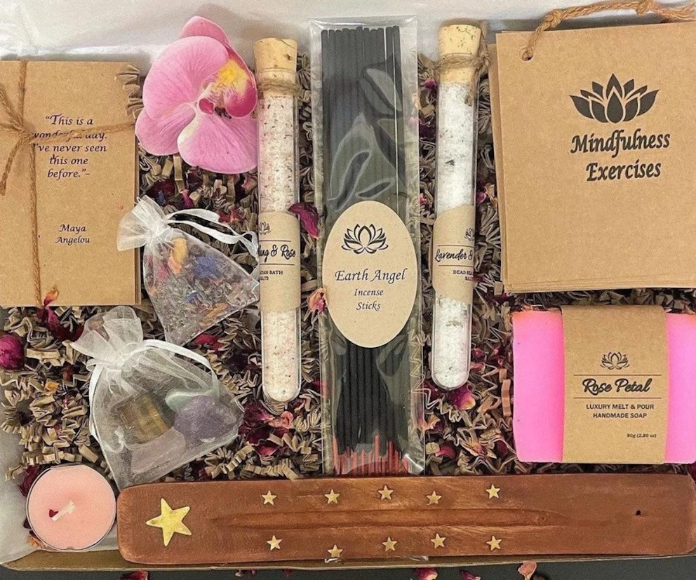 9 Best Wellbeing Hampers 2024