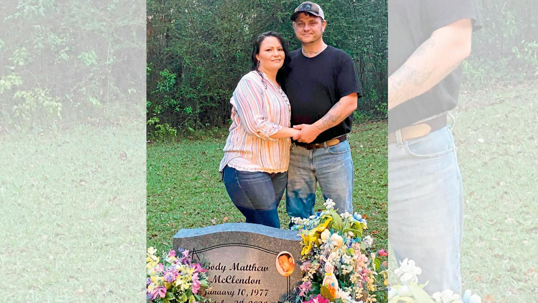 dates to dead hubby's grave