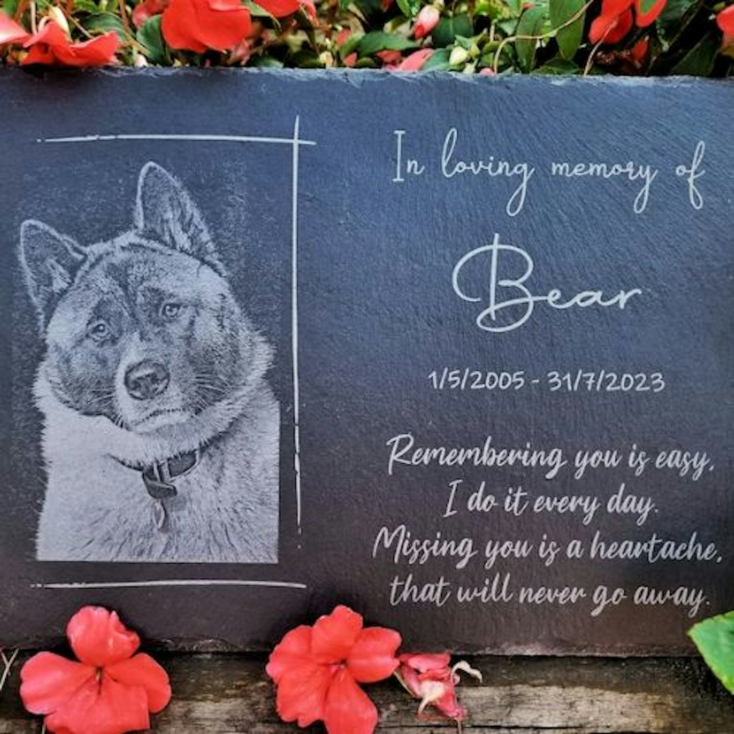 QbearUK Photo and Message Pet Memorial Slate/Plaque