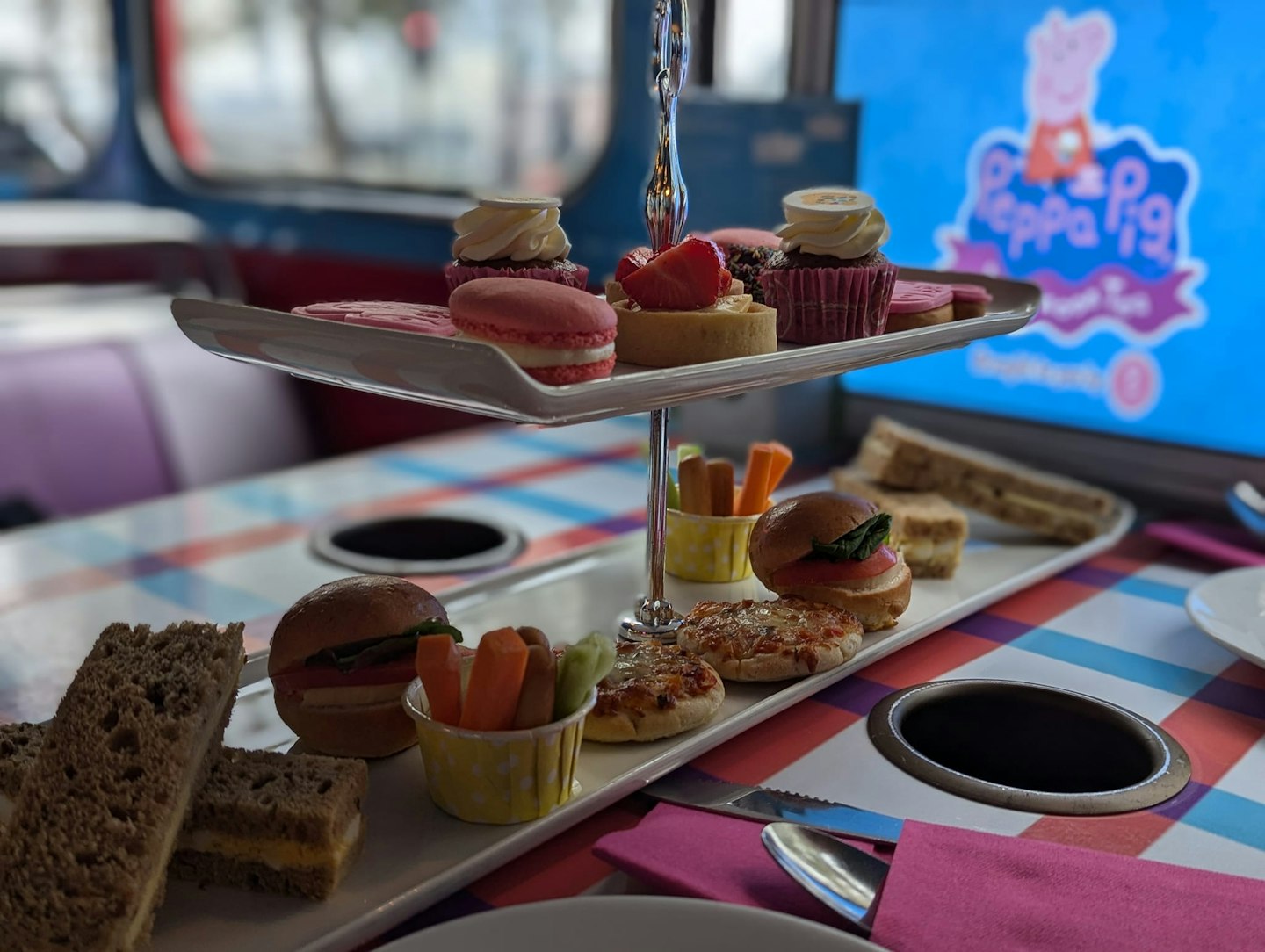 Peppa Pig Afternoon tea bus tour
