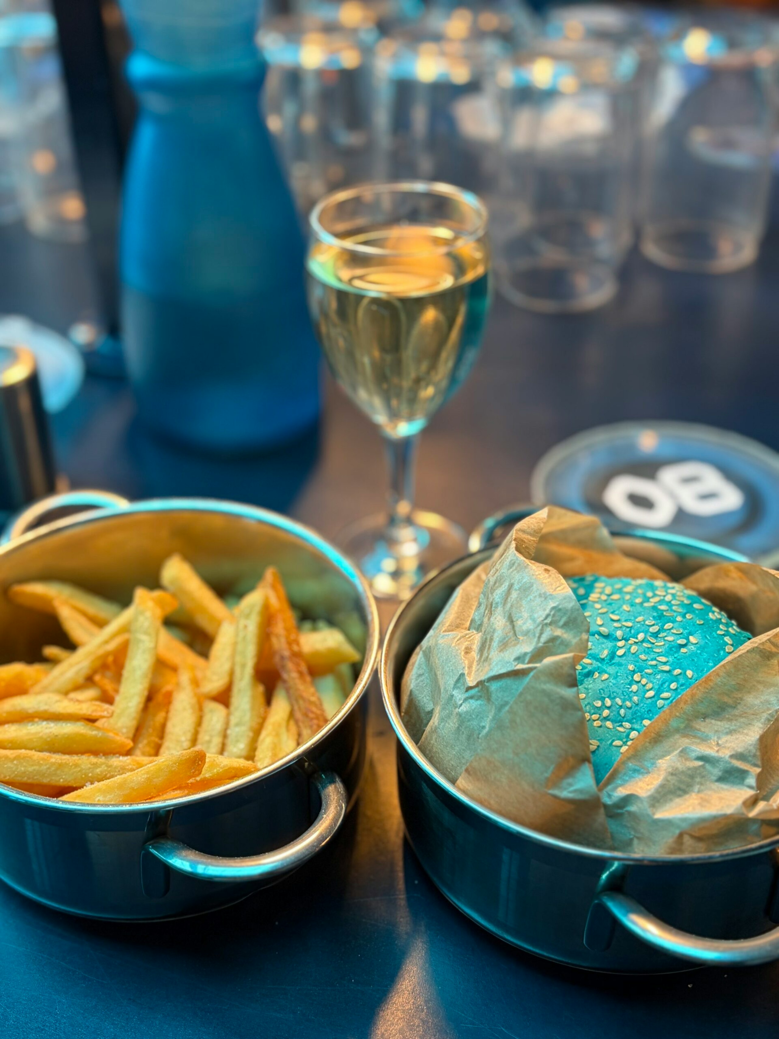 Futuroscope blue burger