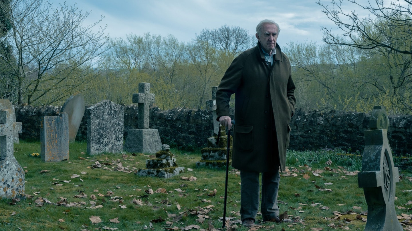 Jonathan Pryce as David Cartwright