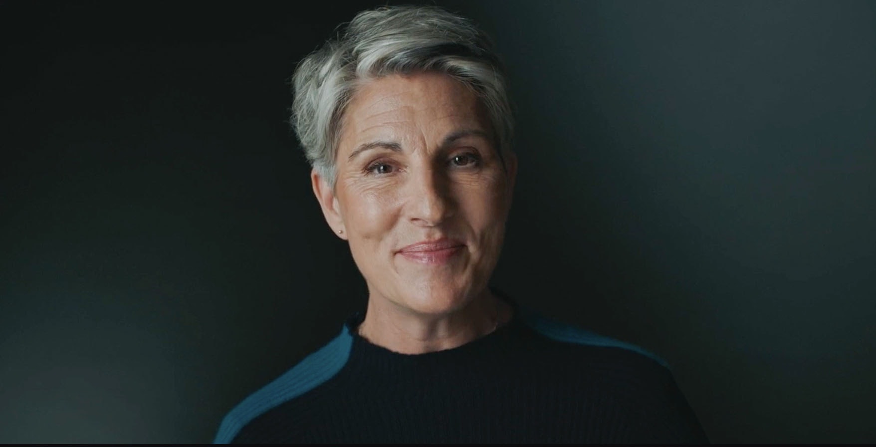 Tamsin Greig plays Holly Gaskell