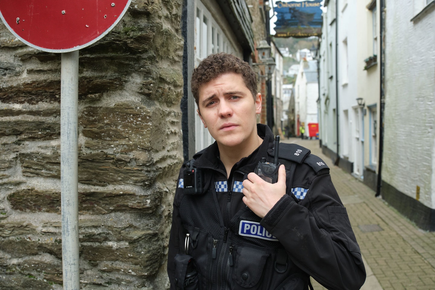 Dylan Llewellyn as Police Constable Kelby Hartford