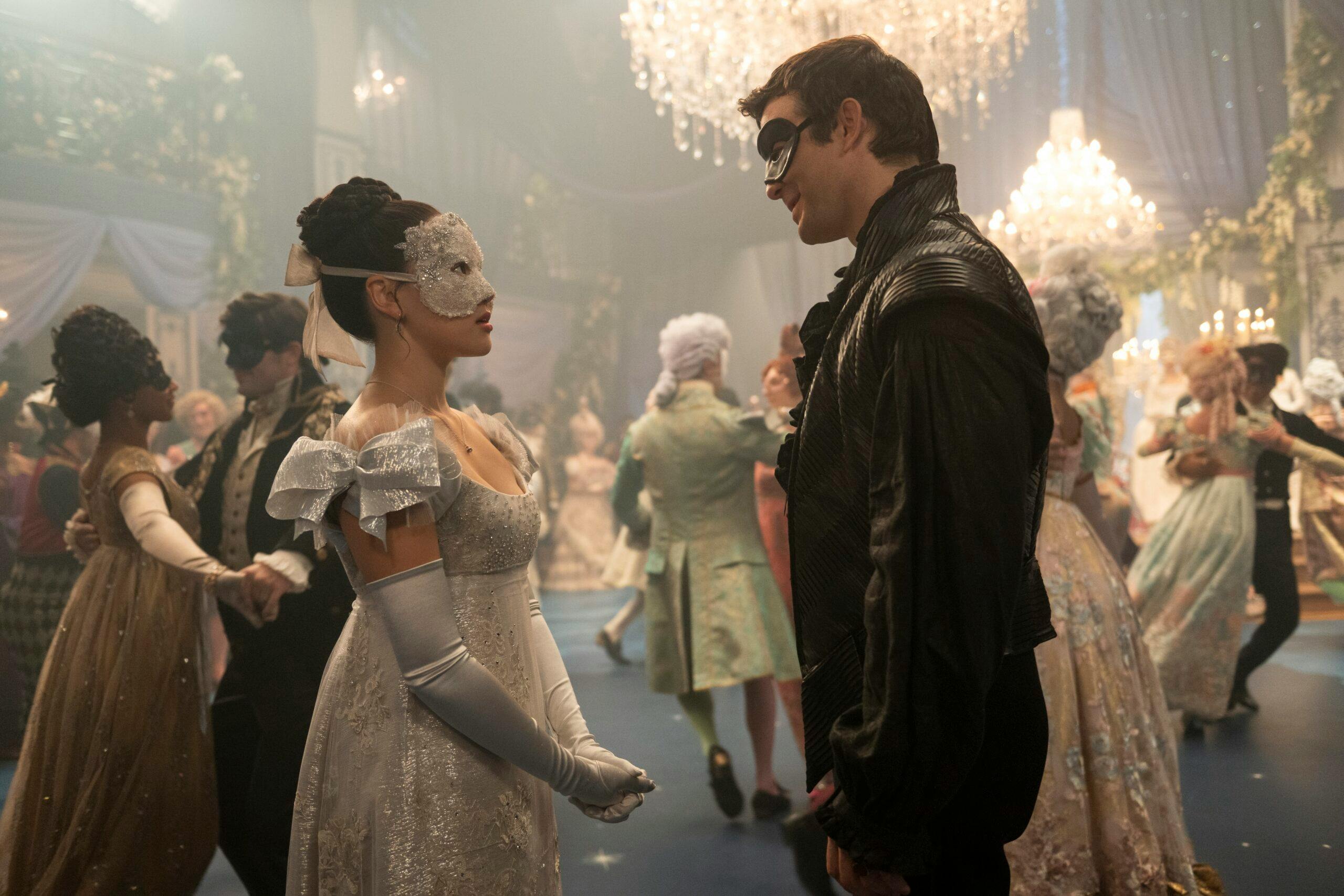 Yerin Ha as Sophie Baek, Luke Thompson as Benedict Bridgerton in Bridgerton.