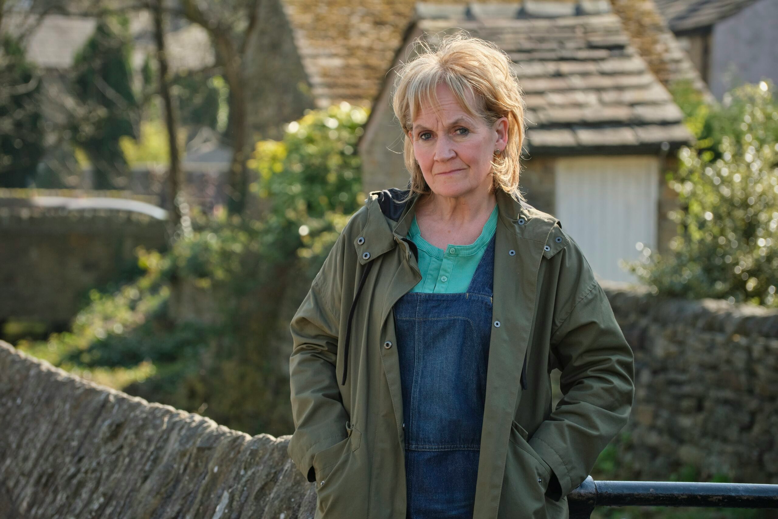 Lorraine Ashbourne as Molly Marshall in After the Flood S2