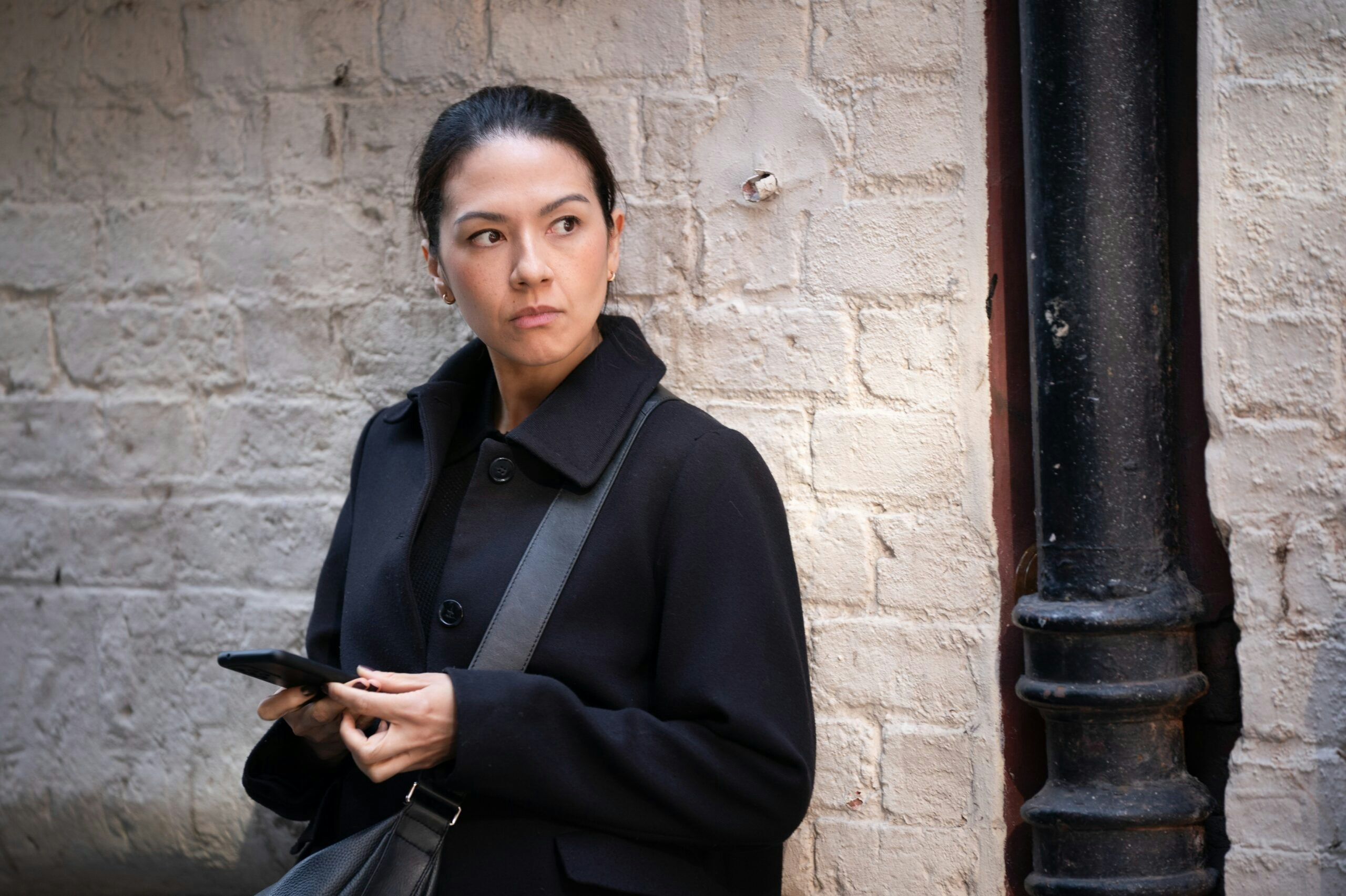 Sophie Mensah as Detective Sergeant Fen Ning in The Cage