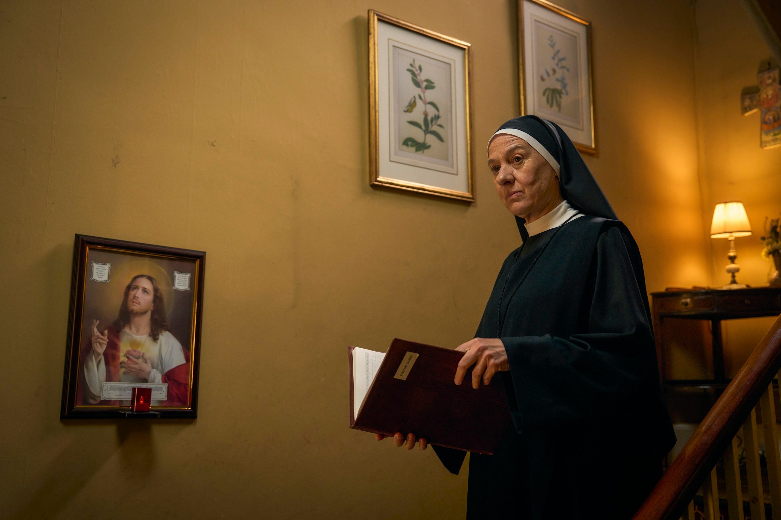 Niamh Cusack as Francesca in Falling